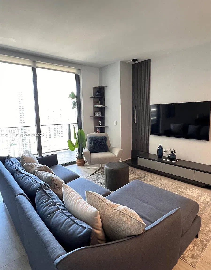 Brickell Heights East Con — Photo 2