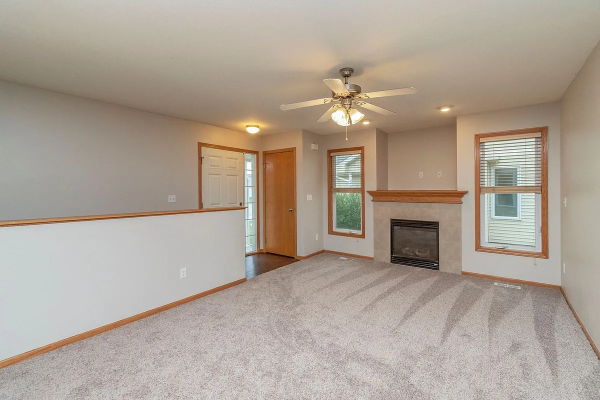 Building Photo - 544 SW 46th St