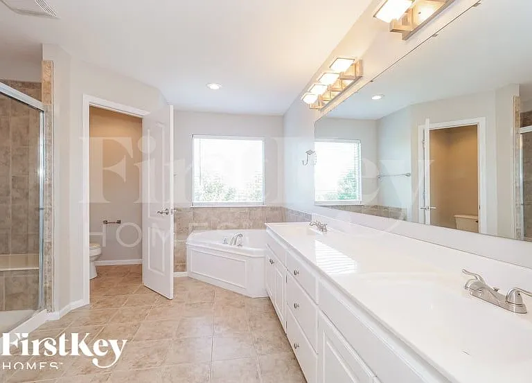 5836 Noreston St — Photo 10