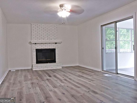 4th image of 4840 Cowan Rd
