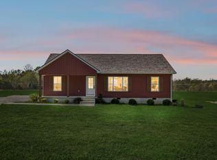 325 Oakmere Ln, Lafayette, TN 37083