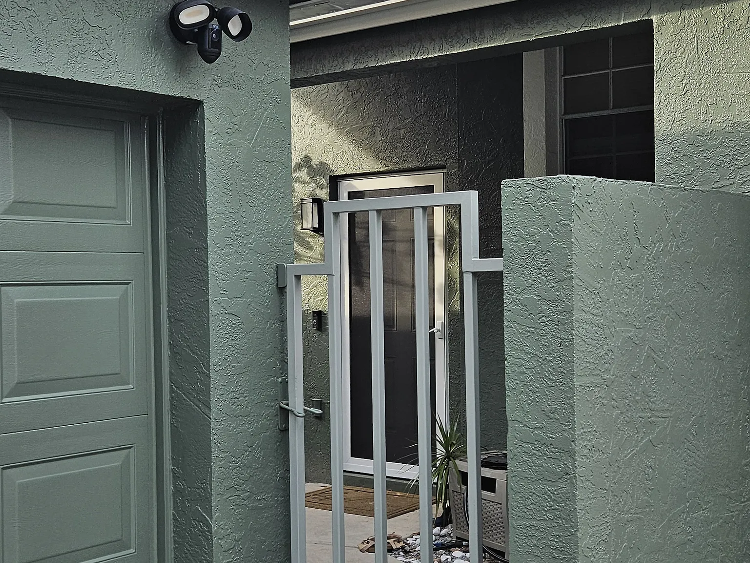 2 bed, 2.5 bath, 1434 sqft, $2,050 — Photo 4
