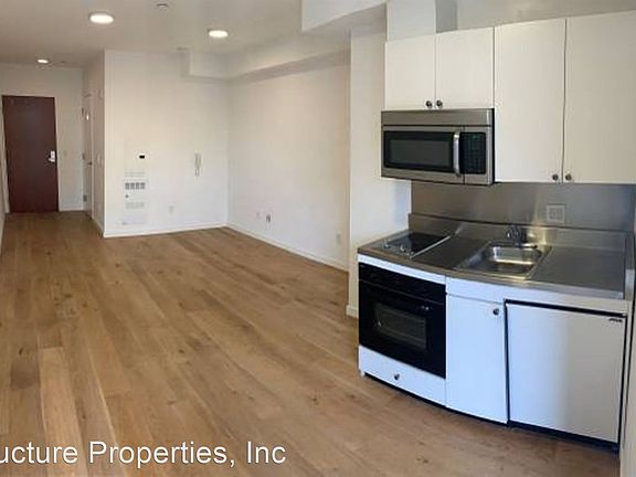 5th image of 1050 Valencia St #202