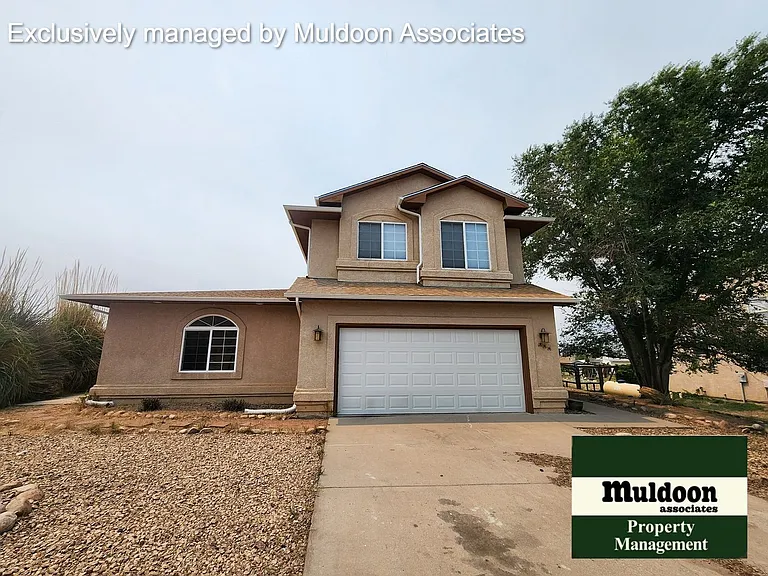 286 W Del Ray Dr — Photo 1