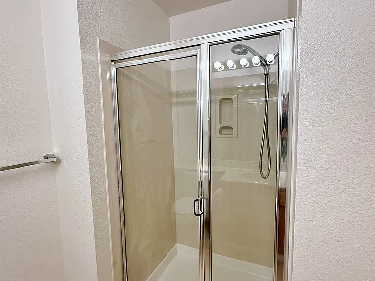 16 Jacqueline Ct — Photo 8