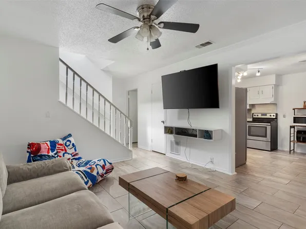 4414 Westminster Dr, Irving, TX 75038