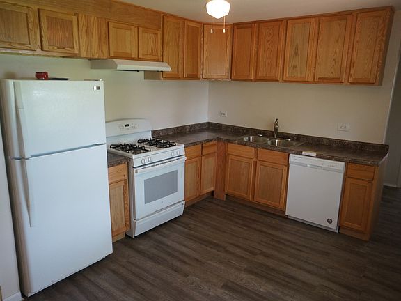 2nd image of 129 E Rose St #1