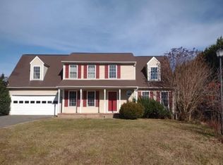 2403 Pittston Rd, Fredericksburg, VA 22408