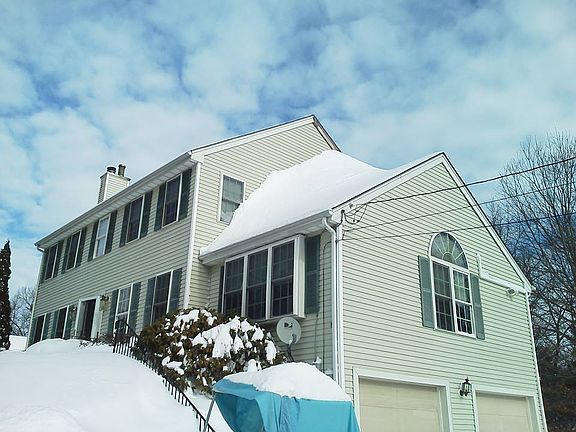 2nd image of 323 Shrewsbury St