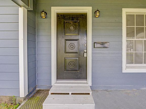 5th image of 1119 18th Ave N