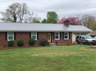 211 Beckford Dr, Lexington, NC 27295