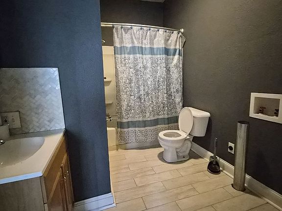 5th image of 437 Ricker St