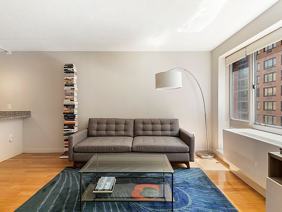 4th image of 555 W 23rd St APT N9q