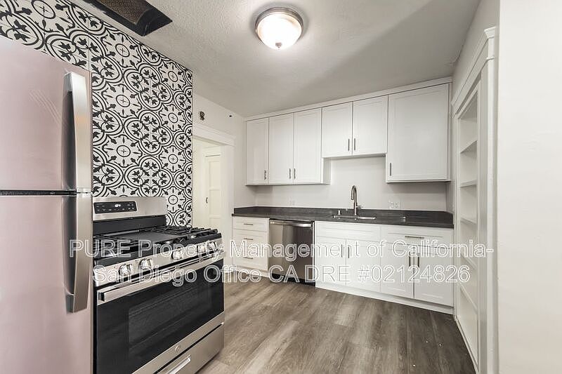 1st image of 3944 Georgia St