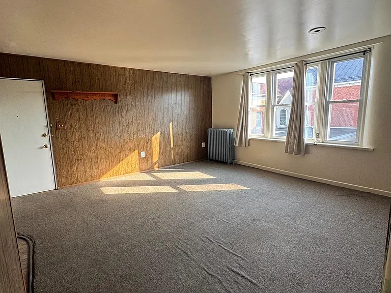 106 W Main St #10 — Photo 4