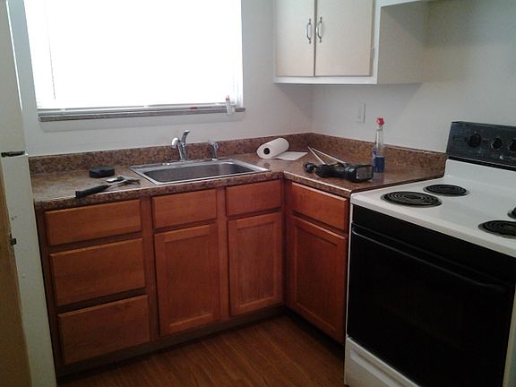 4th image of 1454 Russell Ave APT 4