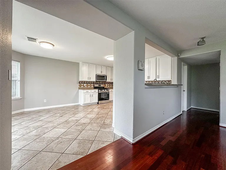 5739 Westminster Village Dr — Photo 15
