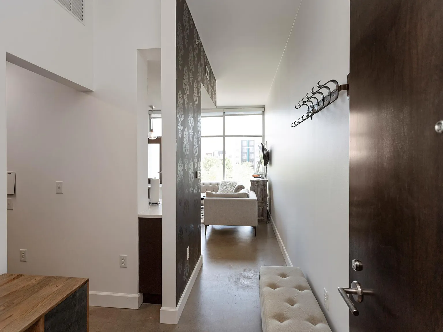 1 bed, 650 sqft, $2,500 — Photo 4