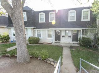 8924 Pflumm Rd, Lenexa, KS 66215