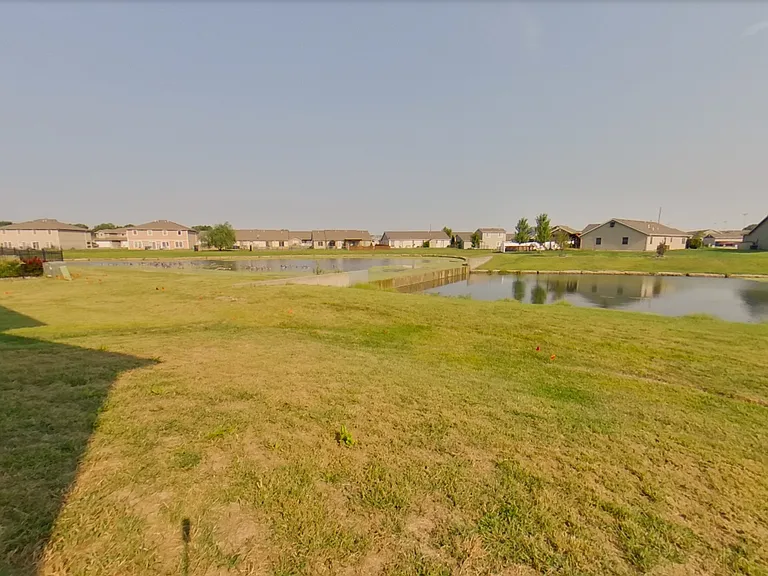 2702 Buttonwood Dr — Photo 10