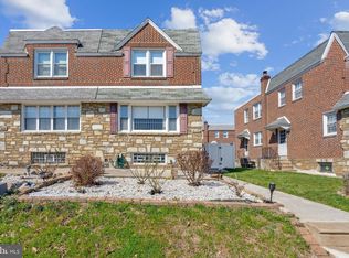 8138 Farnsworth St, Philadelphia, PA 19152