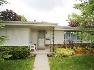 5002 S 20th St, Milwaukee, WI 53221