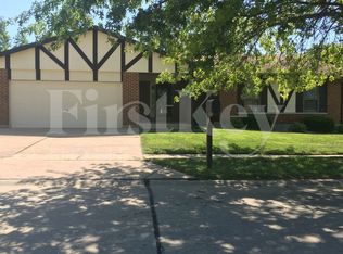 15426 Cousteau Dr, Florissant, MO