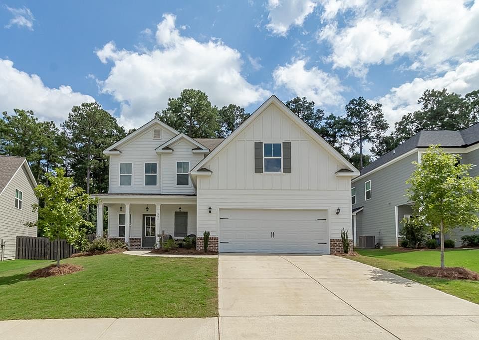 1st image of 341 Colonnades Dr