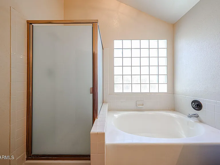 3305 E Wildwood Dr — Photo 26