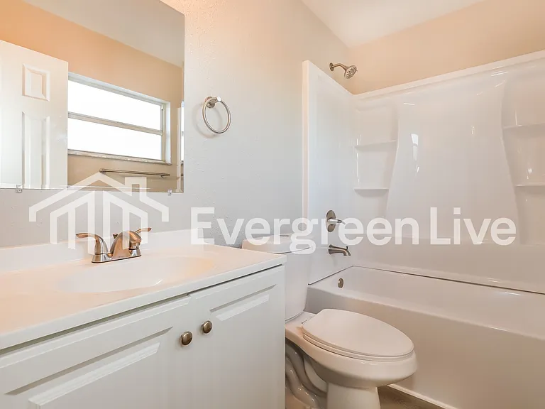4518 E 26th Ave — Photo 7