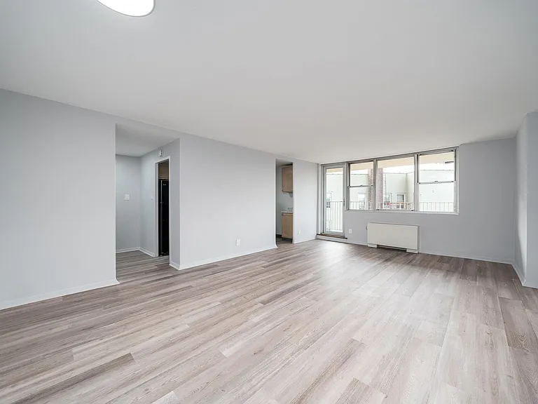 6040 Boulevard East #5M — Photo 1