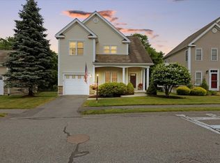 65 Sunflower Dr #65, Raynham, MA 02767