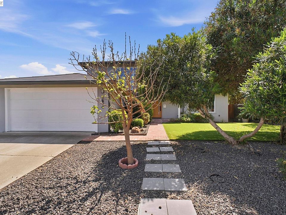 1st image of 7574 Birkdale Dr