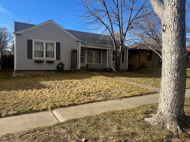 1st image of 317 Vivian St