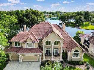 616 NE Lake Pointe Dr, Lees Summit, MO 64064