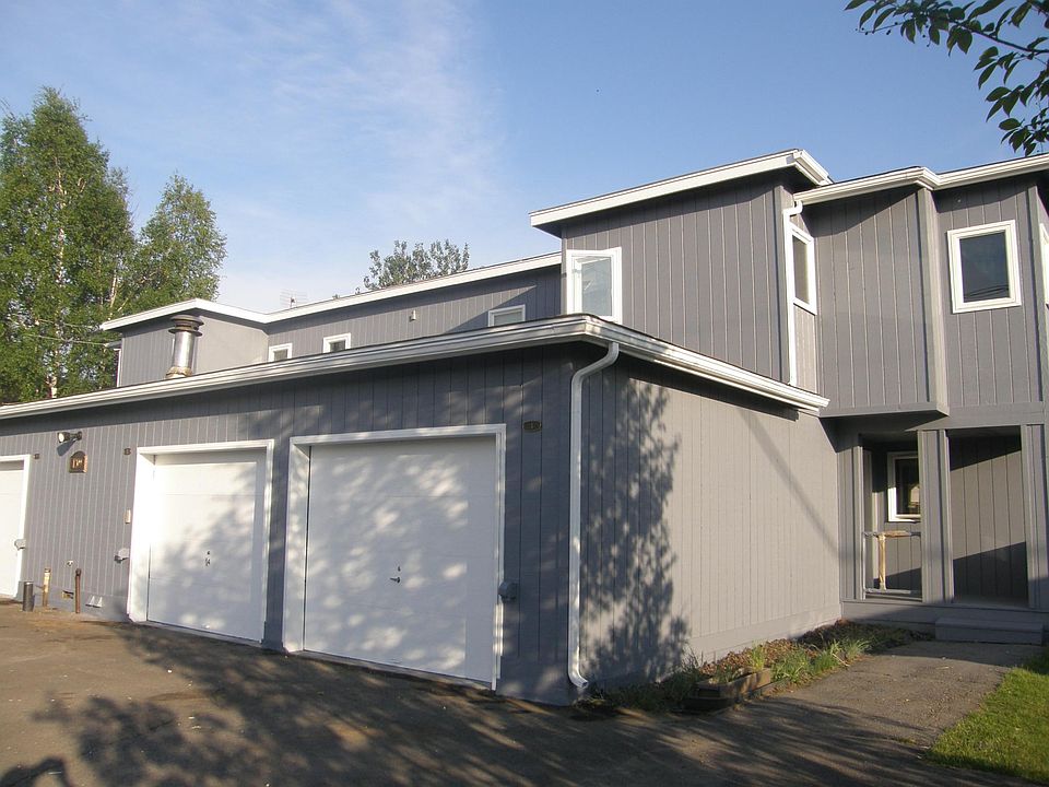 1st image of 1209 28th Ave APT 4