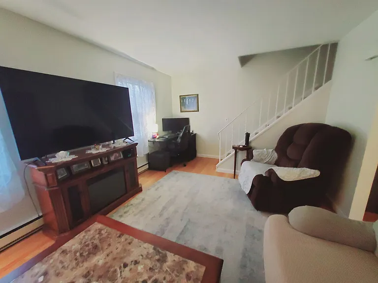 313 Flax Hill Rd #A — Photo 4