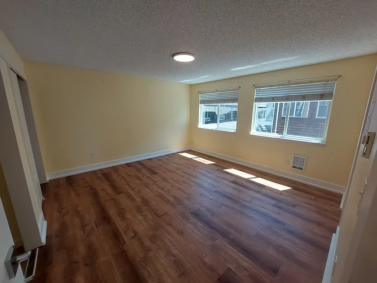 28422 16th Ave S #4 — Photo 11