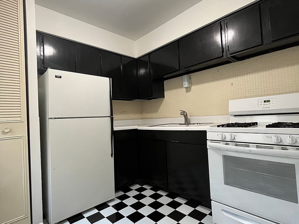 1st image of 736 W Buena Ave APT 406