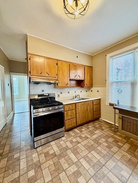 1st image of 1130 Belmont Ave #3