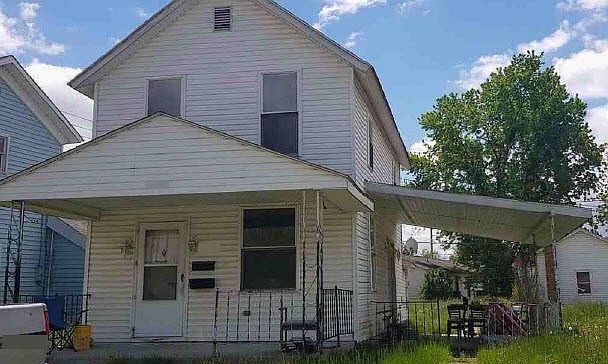 1st image of 708 W 4th St