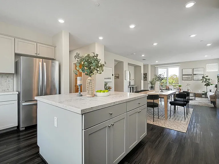 26583 Greta Ln — Photo 3