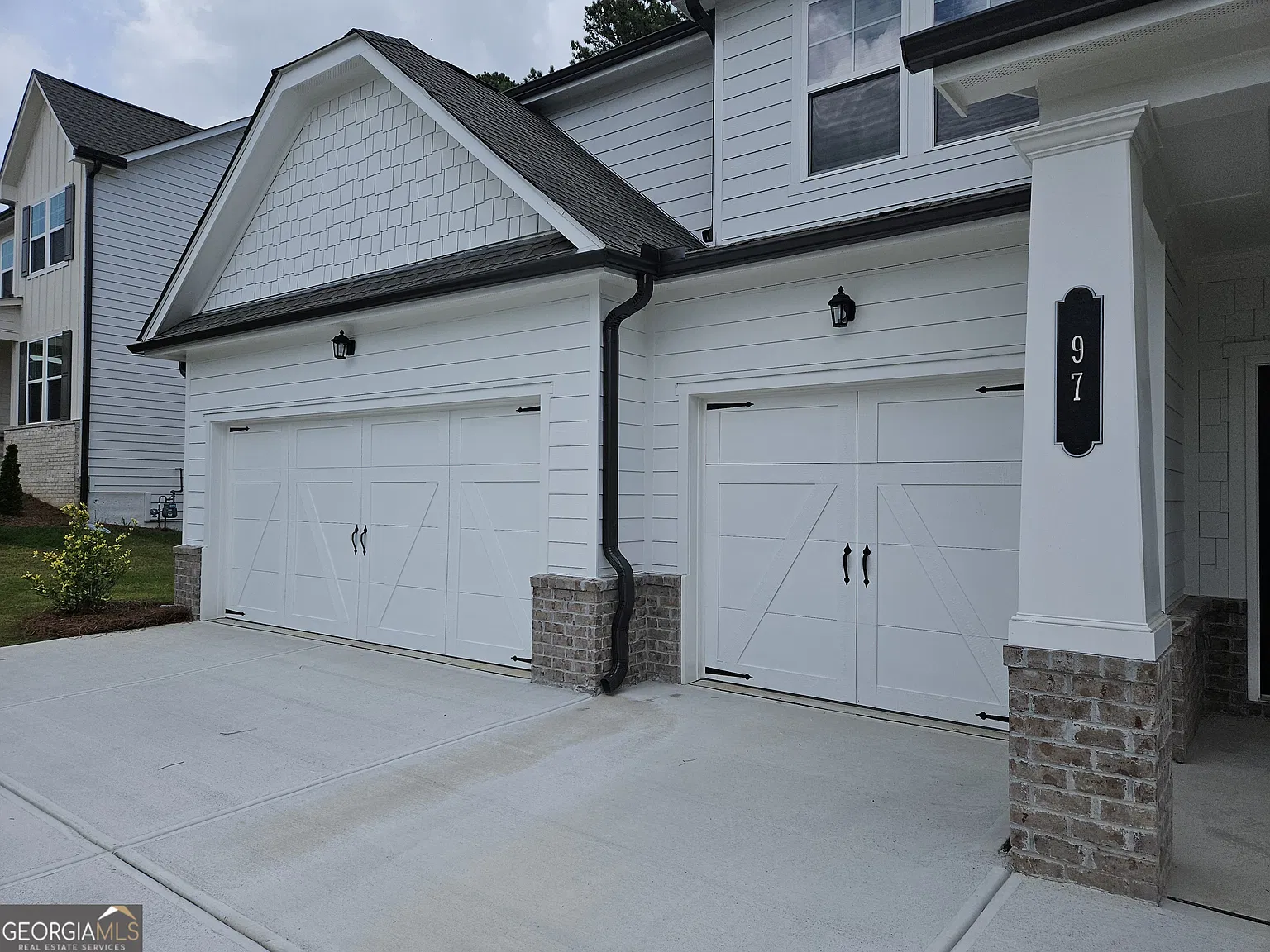 4 bed, 3.0 bath, 3032 sqft, $2,879 — Photo 3