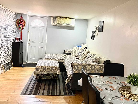 2nd image of 4533 Oceania St