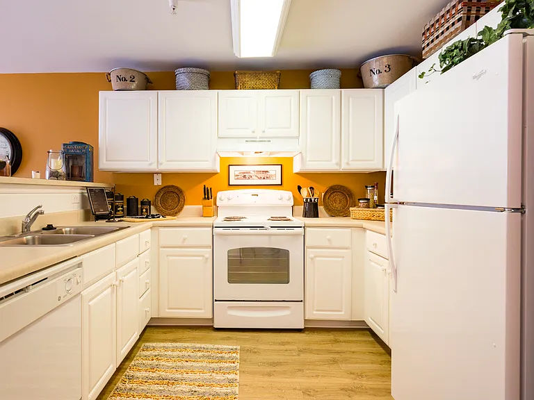 Belmont Landing Apartments — Photo 6