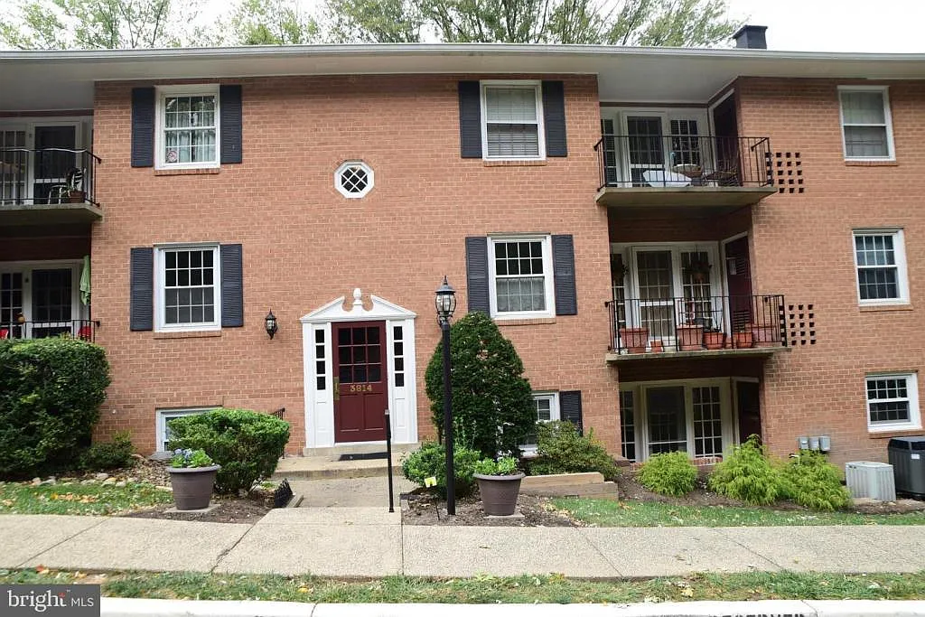 3814 Lyndhurst Dr #103 — Photo 1
