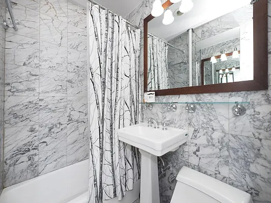 Sold by Sotheby's International Realty | media 7