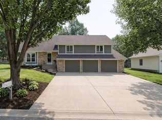 2017 Joy St, Excelsior Springs, MO 64024