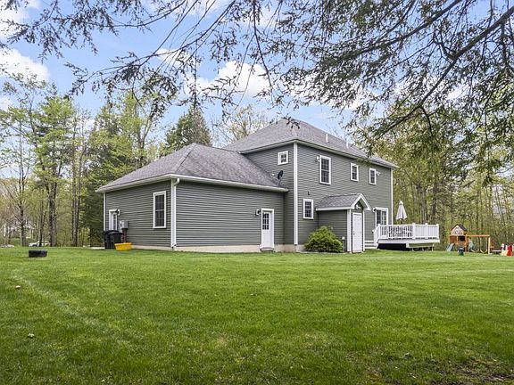 3rd image of 90 Village Place Drive