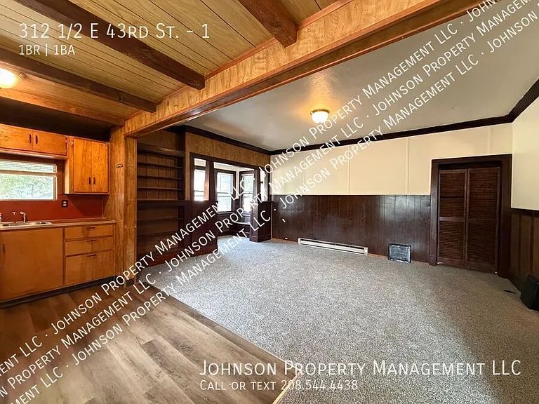 312 1/2 E 43rd St #1 — Photo 4
